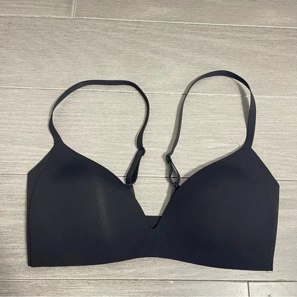 Lululemon Take Shape Bra in Black Padded Push Up Wireless Wire Free Bralette 32C - Picture 9 of 15